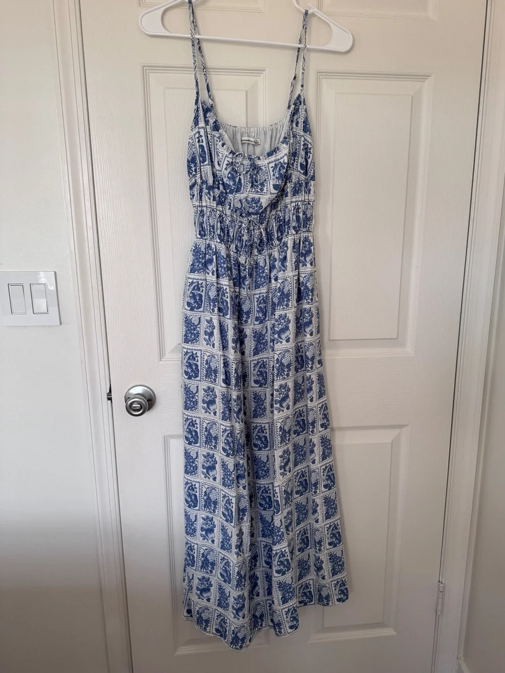 Abercrombie & Fitch Blue and White Printed Maxi Dress
